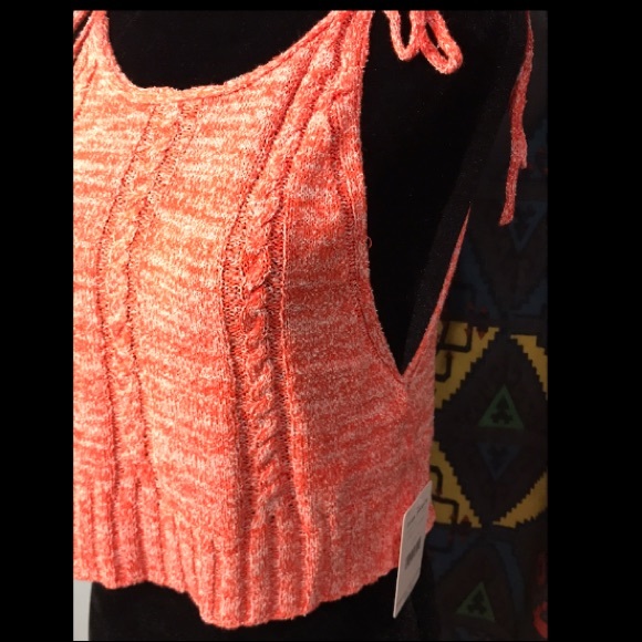 NEW FREE PEOPLE crop top - Picture 2 of 4